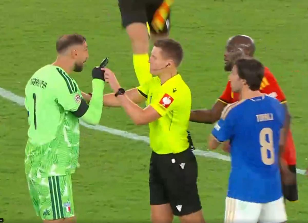 Uluslar Ligi nde dev olay! Fenerbah&ccedil;eli Lukaku ile Donnarumma kafa kafaya girdi 2