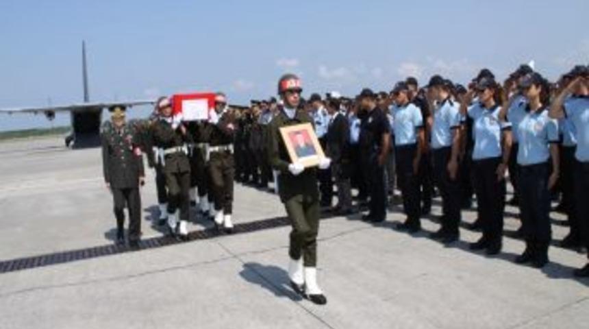 Şehit Uzman &Ccedil;avuş Kılı&ccedil;'ın cenazesi memleketine uğurlandı