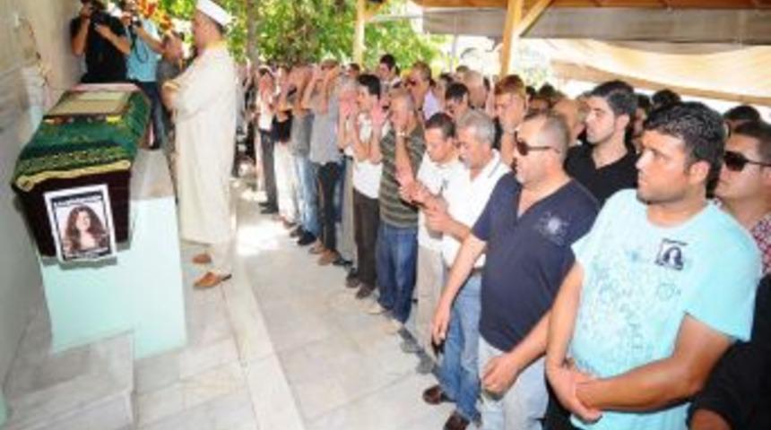 19 yaşındaki buz patencisi Beyza toprağa verildi