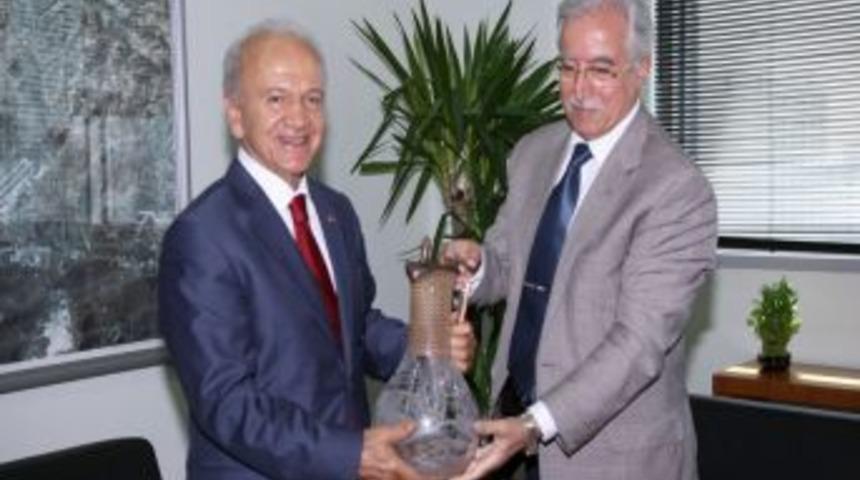 Aldırmaz'dan Vali Atış'a: Vedayı kabul etmiyoruz artık Adanalısınız