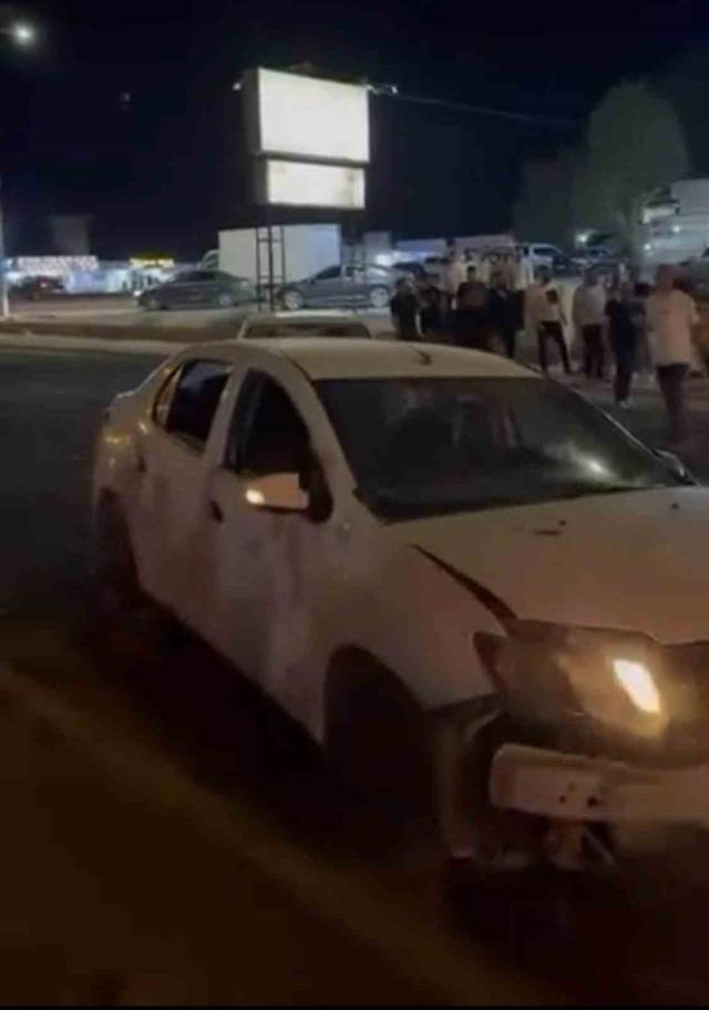 Mardin’de iki otomobil çarpıştı: 3 yaralı 1