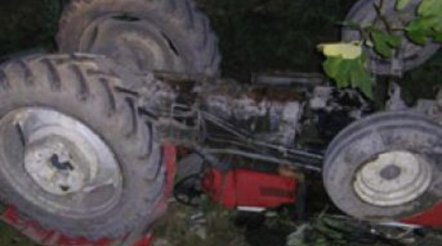 Trakt&ouml;r devrildi:1 &Ouml;l&uuml;