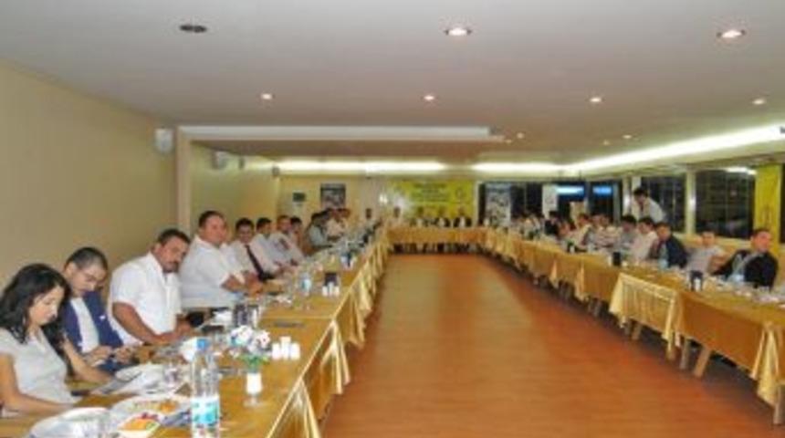 Gen&ccedil; M&Uuml;SİAD sivil toplum kuruluşlarıyla iftarda biraraya geldi