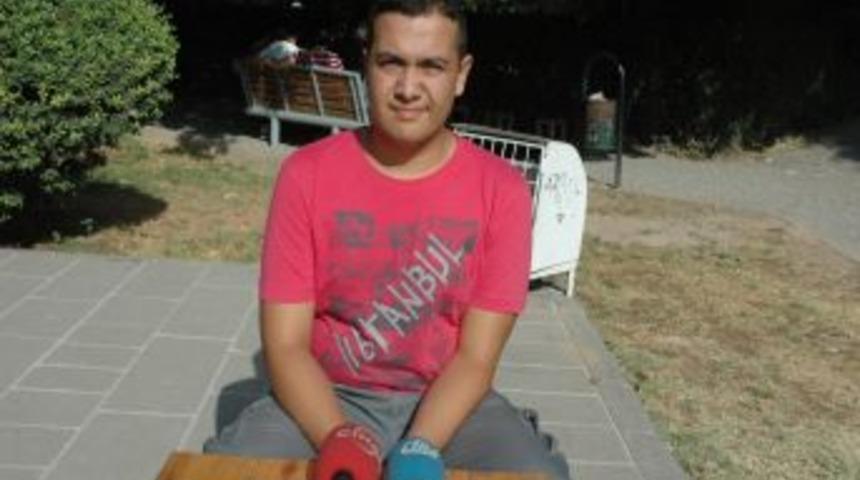 T&uuml;rkiye Birincisi Erdal, Boğazi&ccedil;i&rsquo;ne yerleşti