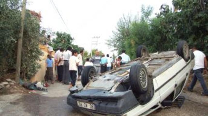 Tavuğa &ccedil;arpmak istemeyen s&uuml;r&uuml;c&uuml;n&uuml;n aracı takla attı