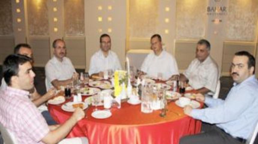 DERMANDER &uuml;yeleri iftarda buluştu