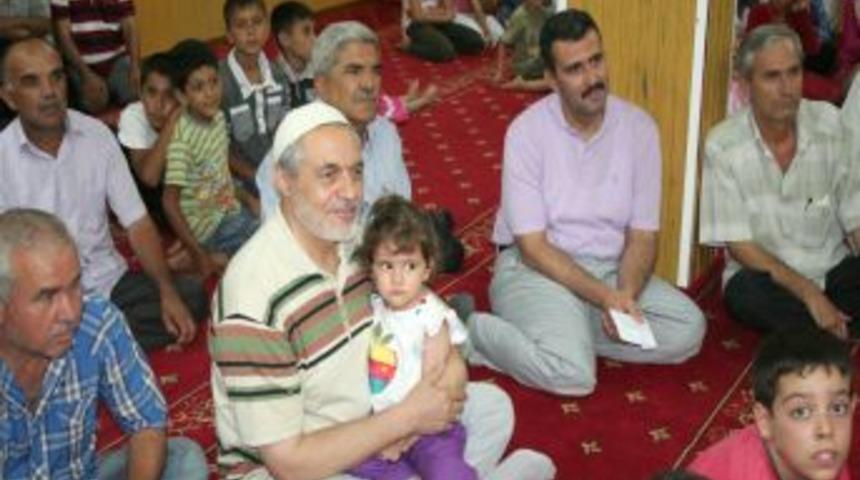 Kur'an kursu &ouml;ğrencisi, aldığı &ouml;d&uuml;l&uuml; Uganda&rsquo;ya g&ouml;nderdi