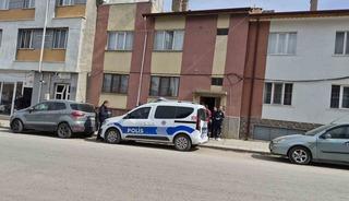 Eskişehir&rsquo;de 52 yaşındaki adam merdivenin altında &ouml;l&uuml; bulundu