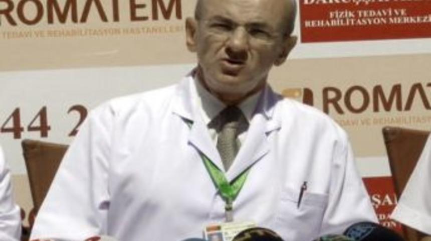 Tatlıses, Almanya&rsquo;da kafa tasından ameliyat olacak