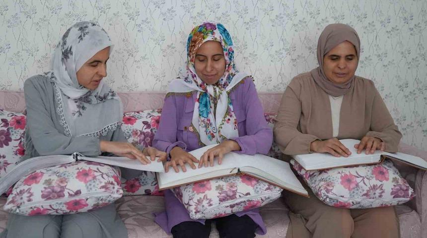 G&ouml;rme engelli 3 kardeş azimle &uuml;niversiteyi kazandı