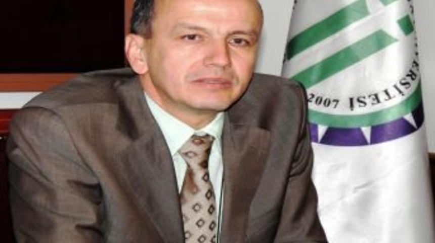 Rekt&ouml;r B&uuml;y&uuml;kalaca: &Ouml;ğrencilerimiz i&ccedil;in hazırlıklarımızı tamamadık