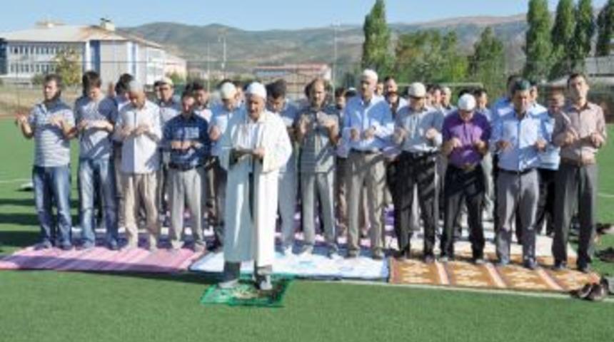 Bingöllüler Somali için ellerini semaya açtı