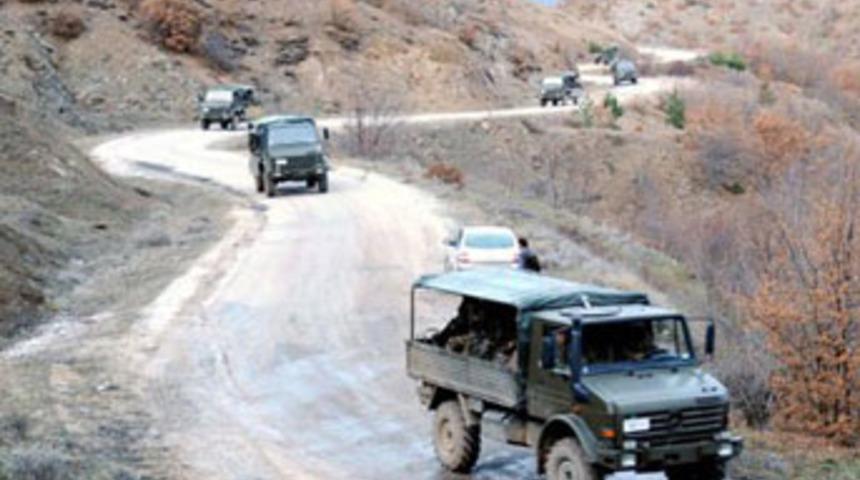 Ter&ouml;ristler karakola saldırdı: 4 yaralı