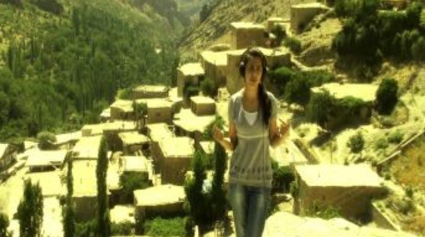 Şırnaklı &ouml;ğrencilerden ter&ouml;re inat m&uuml;zik resitali