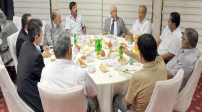 Alevi ve S&uuml;nni vatandaşlar hoşg&ouml;r&uuml; ve kardeşlik iftarında buluştu