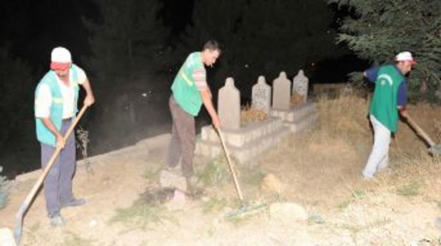 Mardin'deki 14 mezarlık temizleniyor