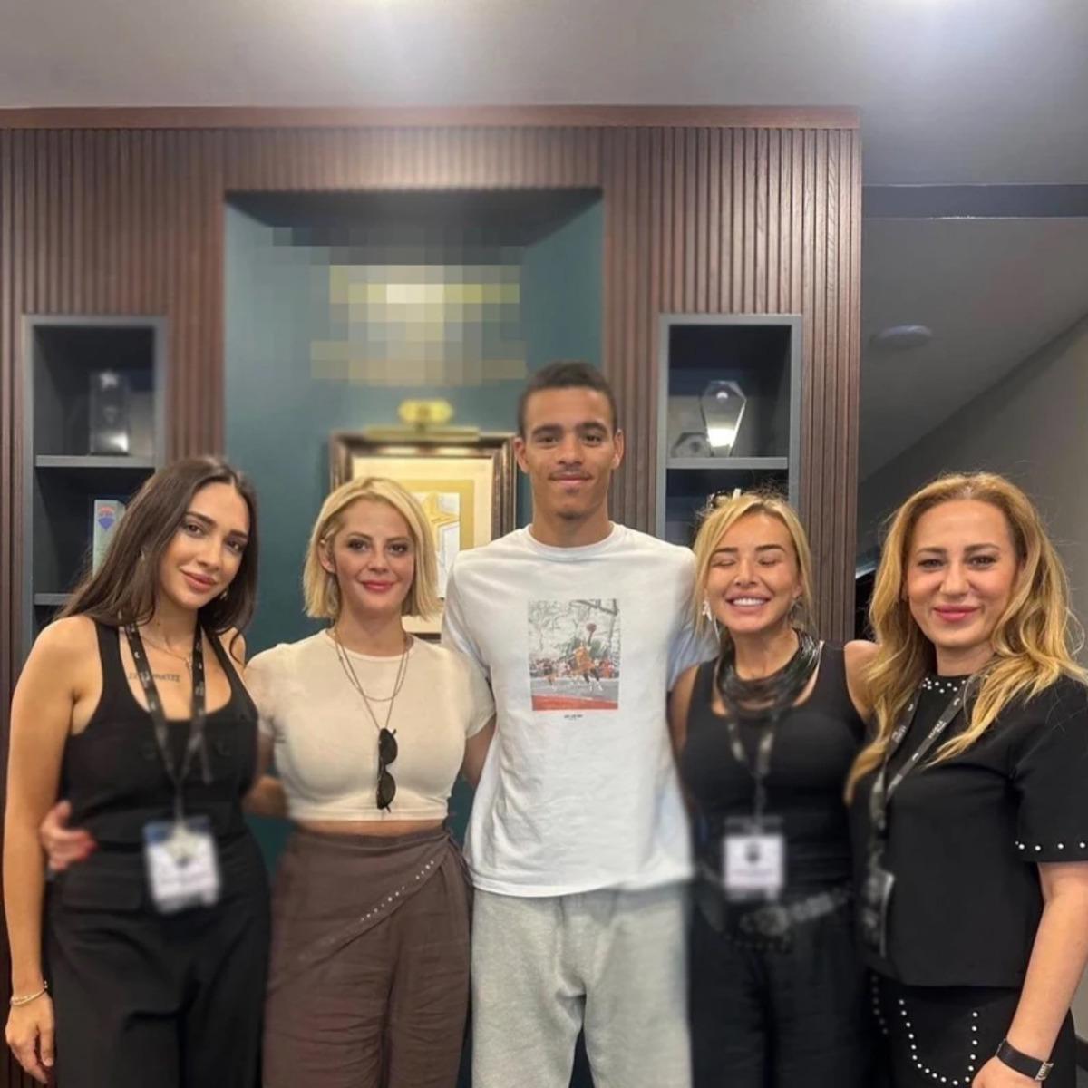 Fenerbah&ccedil;e&rsquo;nin yıldızı Mason Greenwood evini buldu! Kirası dudak u&ccedil;uklattı 3