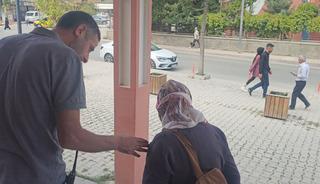 Elazığ&rsquo;da dilencilere zabıta operasyonu