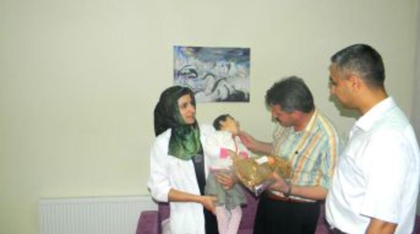 Erciş Kaymakamı Fani, engelli vatandaşlarla iftar a&ccedil;tı