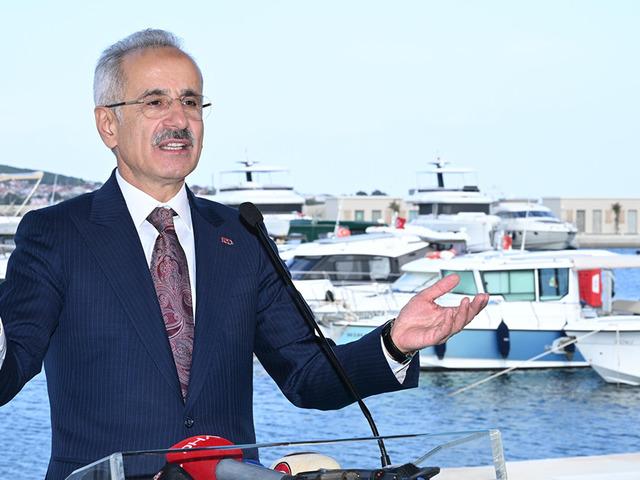 Bakan Uraloğlu duyurdu: İlk yerli ve mill&icirc; tarama gemisi suya indi! 