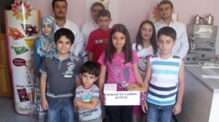 Anafen Derhanesi &ouml;ğrencileri har&ccedil;lıklarını Somali'ye g&ouml;nderdi