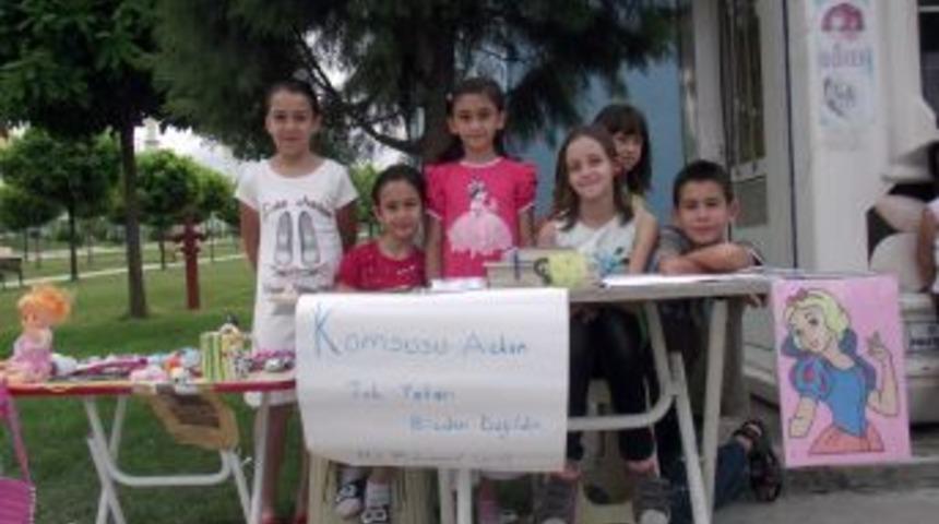 En sevdikleri oyuncaklarını satıp parasını Somali'ye g&ouml;nderecekler