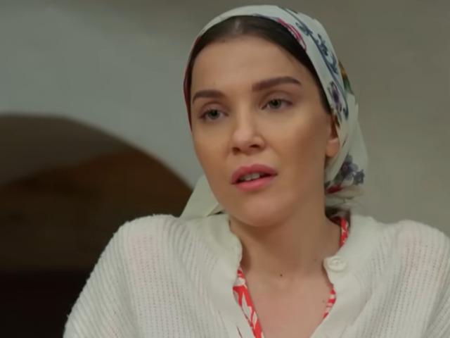 Yeni yaşını bikinili pozla kutladı! Sevgilisi aşka geldi