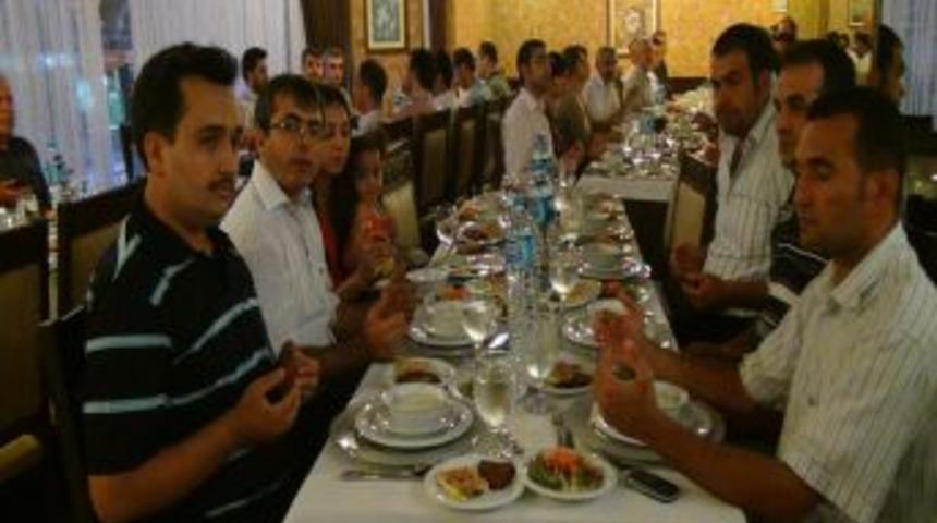 Avukatlar iftar yemeğinde bir araya geldi