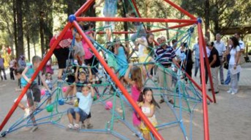 Manisa Belediyesi'nden otistik &ccedil;ocuklara &ouml;zel oyun parkı
