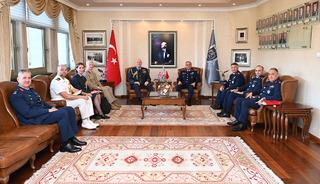 İngiltere Hava Kuvvetleri Komutanı Smyth, Hava Kuvvetleri Karargahı'nı ziyaret etti