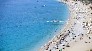 Fethiye'de sahillerde sıcak hava yoğunluğu yaşanıyor