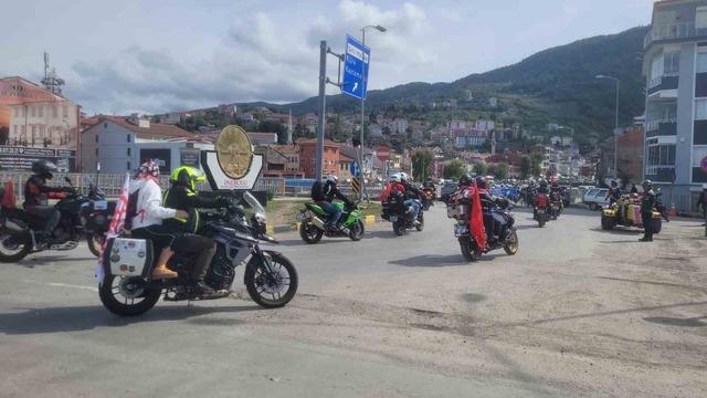 Motosiklet tutkunlarından "İstiklal" sürüşü 6