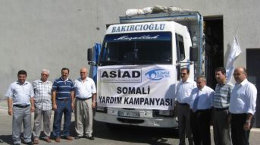 Aydınlı işadamları Somali i&ccedil;in 20 ton gıda topladı
