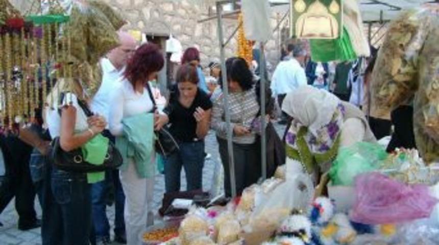 Beypazarı, bayrama hazır