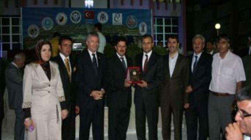 Bakan Binali Yıldırım, sinevizyon aracılığı ile ter&ouml;re lanet okudu