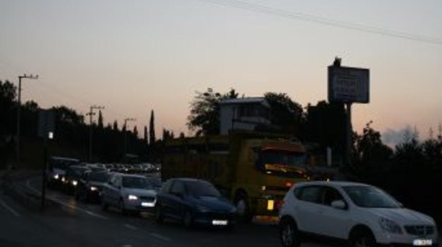 Tatilcilerin trafik &ccedil;ilesi Eskihisar'dan başladı