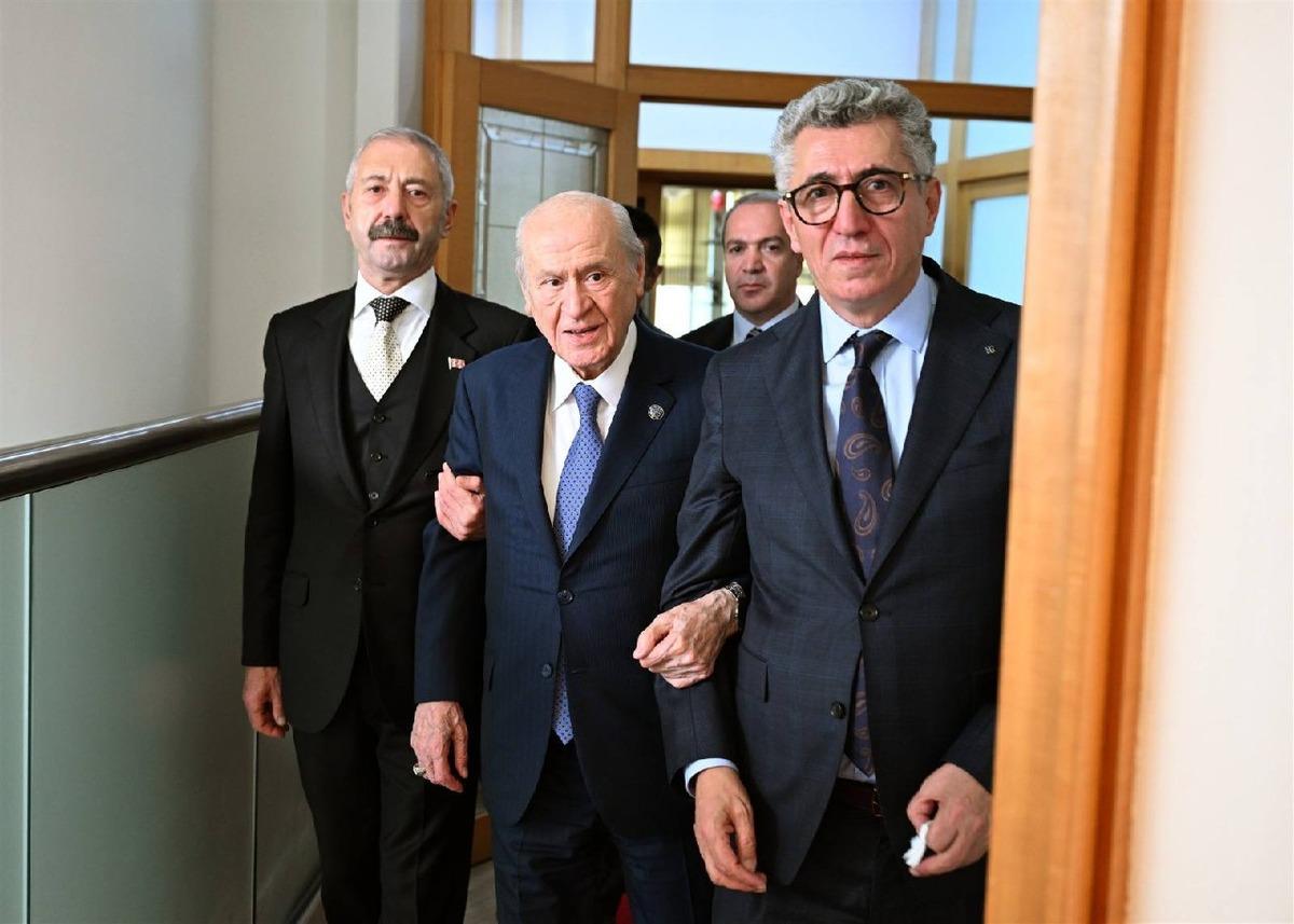MHP lideri Bah&ccedil;eli, Sarallar ve Şahinler aileleri ile buluştu 1