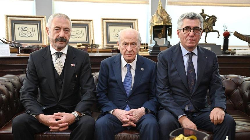 MHP lideri Bah&ccedil;eli, Sarallar ve Şahinler aileleri ile buluştu