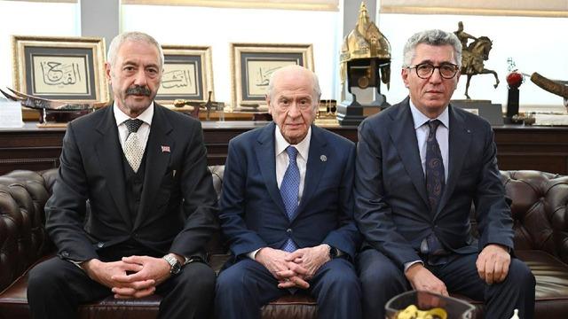 MHP lideri Bahçeli, Sarallar ve Şahinler aileleri ile buluştu