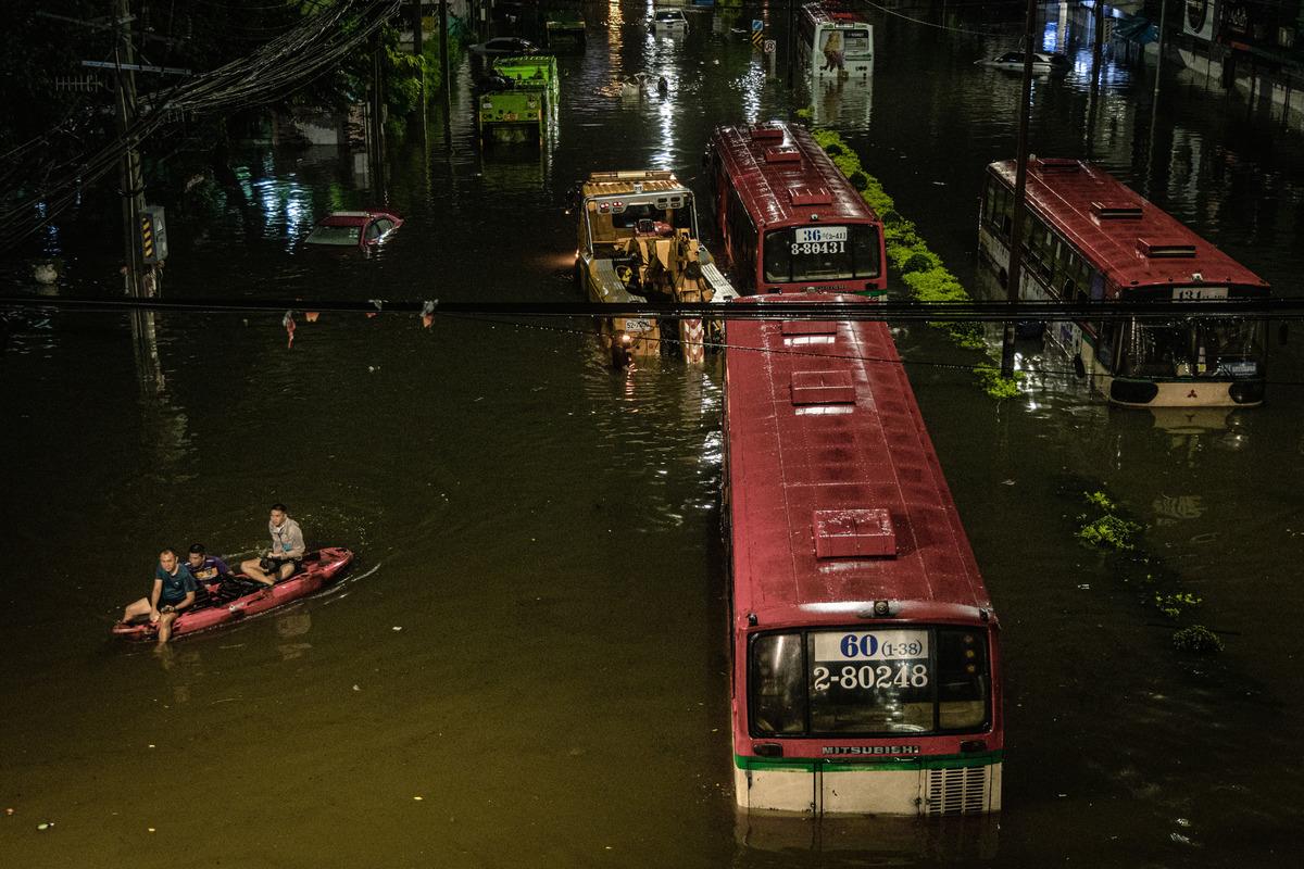 Tayland ın başkenti Bangkok taki 50 b&ouml;lgenin tamamı afet b&ouml;lgesi ilan edildi 2