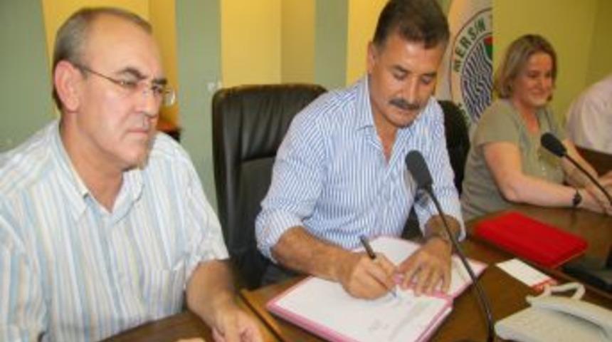 Toroslar'da memurlar toplu s&ouml;zleşme imzaladı