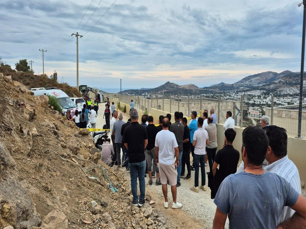 Duvara çarpan kamyonetin çocuk sürücüsü yaşamını yitirdi 1