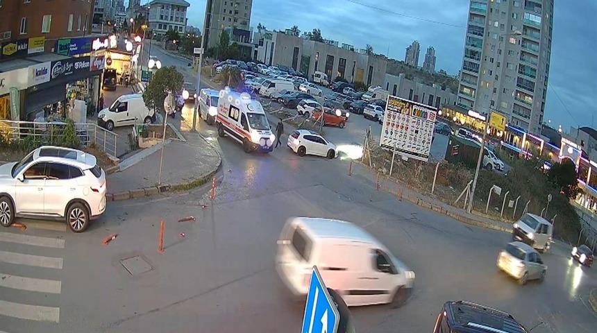 Başakşehir'de ambulansa yol vermeyen s&uuml;r&uuml;c&uuml;ye 466 bin lira ceza