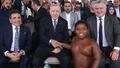Tanzanyal� Osman Ali, Erdo�an'la sohbet etti, elini �pt�