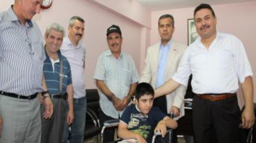 MHP Polatlı il&ccedil;e başkanlığından tekerlekli sandalye bağışı