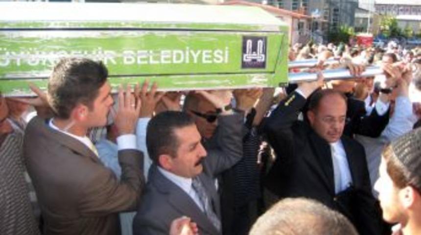 Erzurum İl Sağlık M&uuml;d&uuml;r&uuml; Van&ccedil;elik'in ağabeyi vefat etti