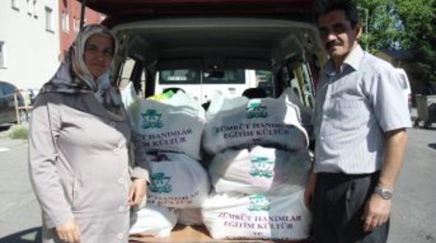 Z&uuml;mr&uuml;t Hanımlar, fakir aileleri sevindirdi