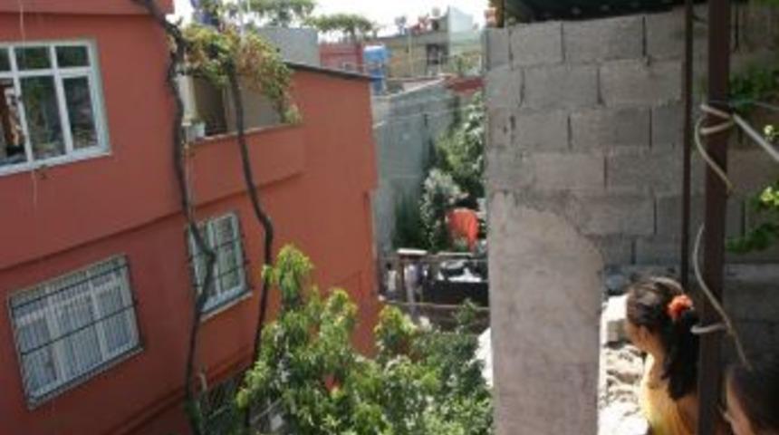 Eşini &ouml;ld&uuml;ren katil zanlısı &Ouml;zel Harekat polisinin operasyonu ile yakalandı