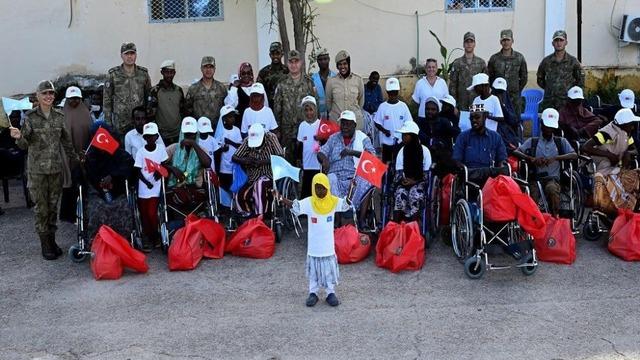 MSB, Somali’de ihtiyaç sahibi gazi ve ailelerine destek oldu