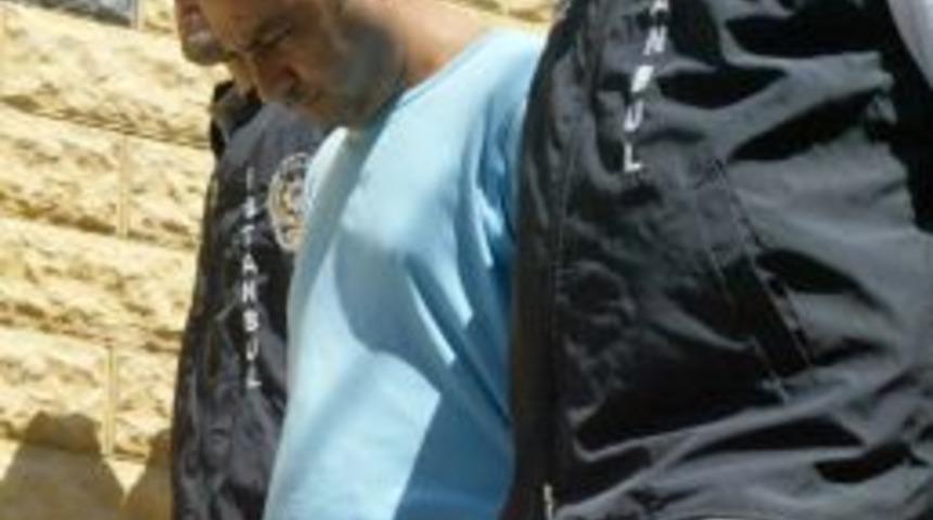 Parkta bir kişi yerine yanlışlıkla iki kişiyi vurdu